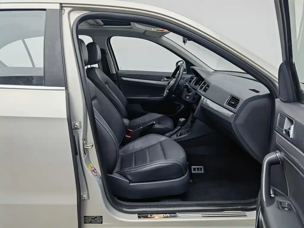 Volkswagen Lavida — миниатюра 23