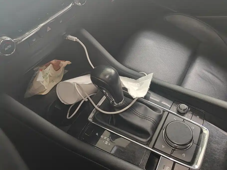 Mazda 3 Axela — миниатюра 16