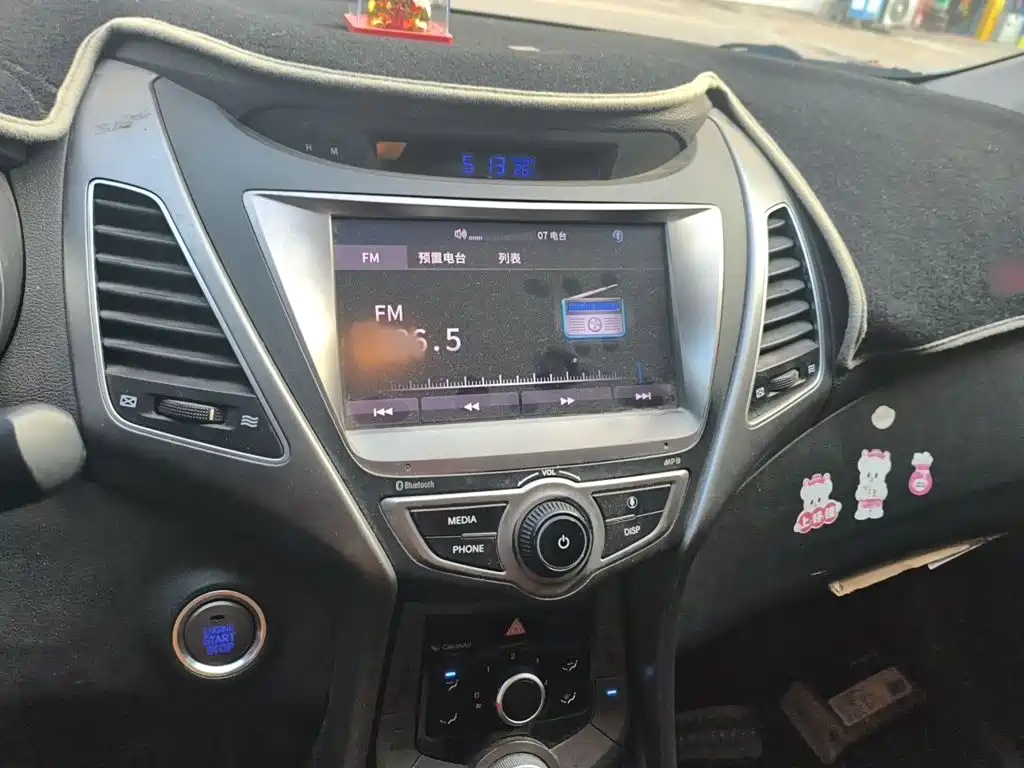 Hyundai Elantra Langdong — миниатюра 6