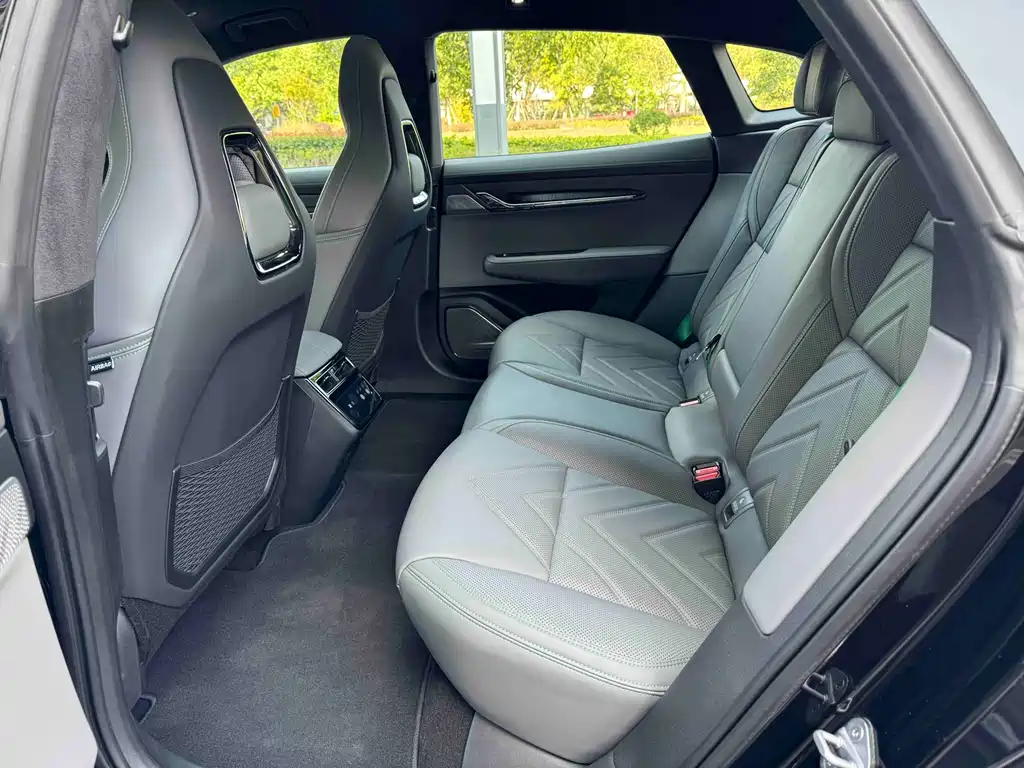 ZEEKR EXTREME KRYPTON 001