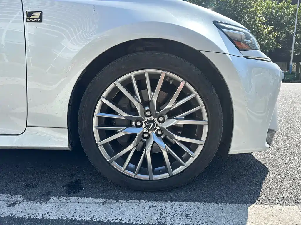 Lexus GS — миниатюра 9