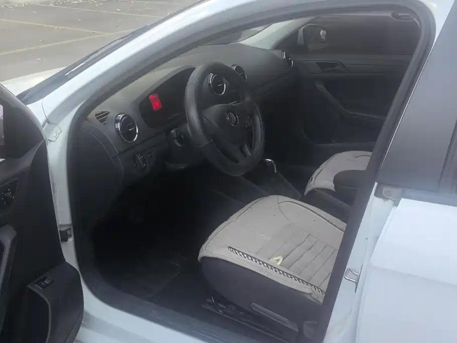 Volkswagen Jetta — миниатюра 9
