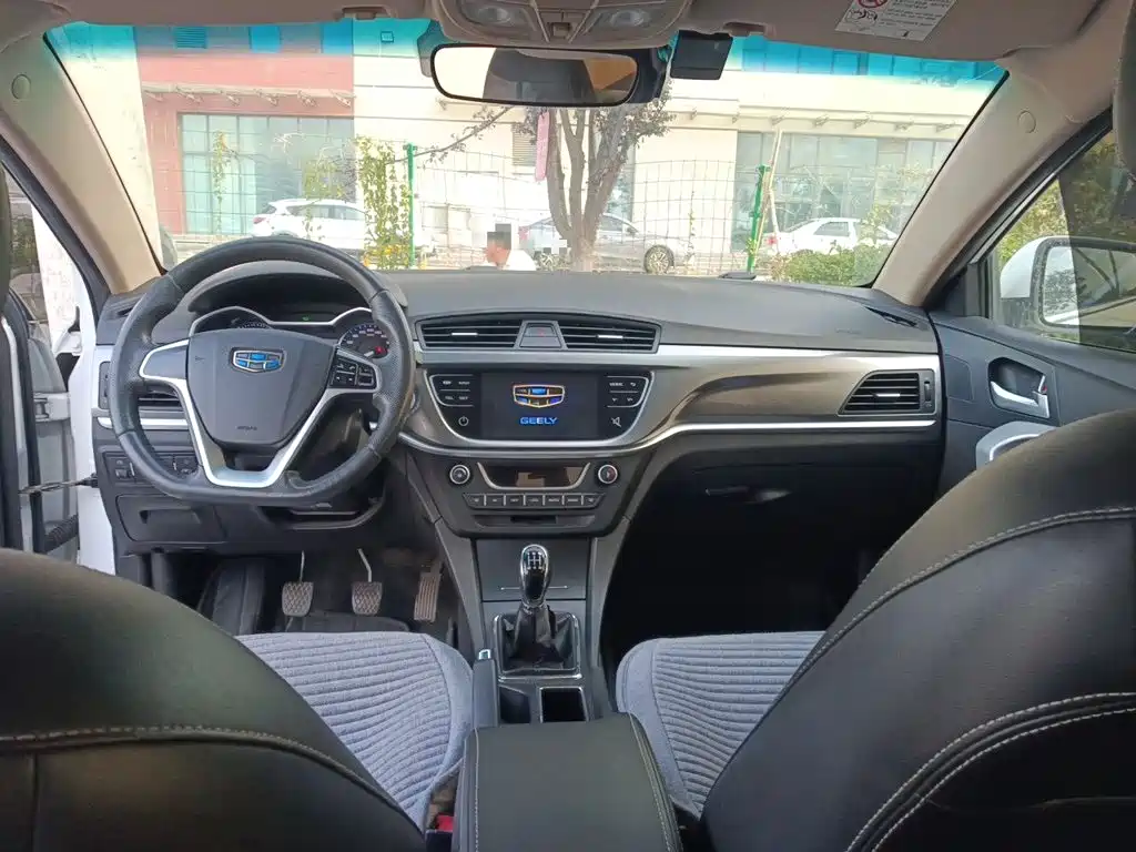 Geely Emgrand — миниатюра 19