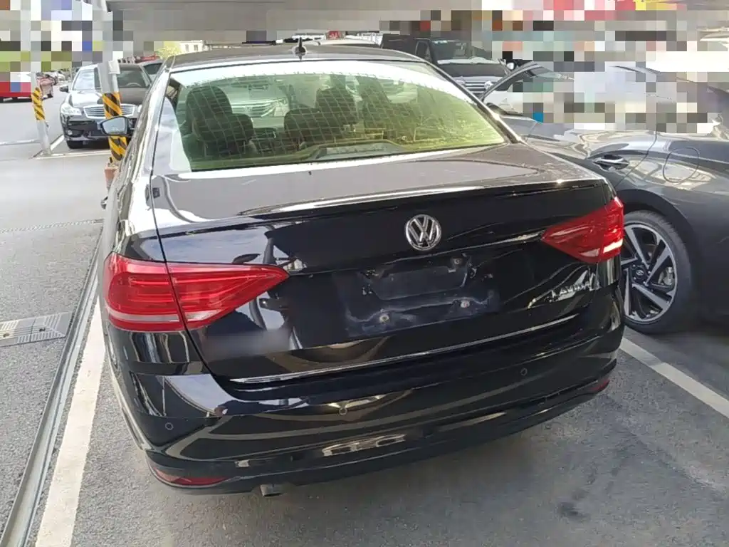 Volkswagen Lavida — миниатюра 6