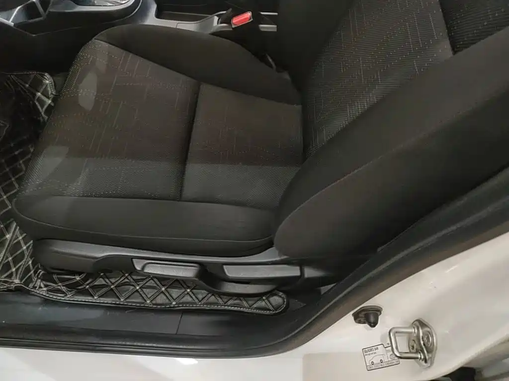 Honda Fit — миниатюра 15