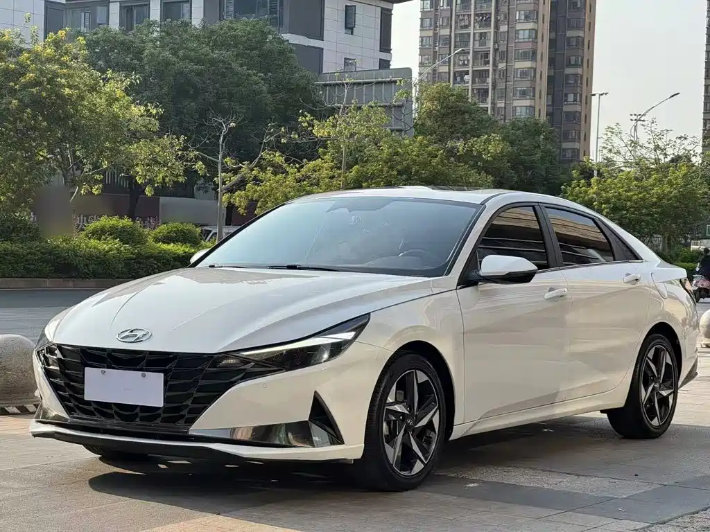 Hyundai Elantra — миниатюра 2