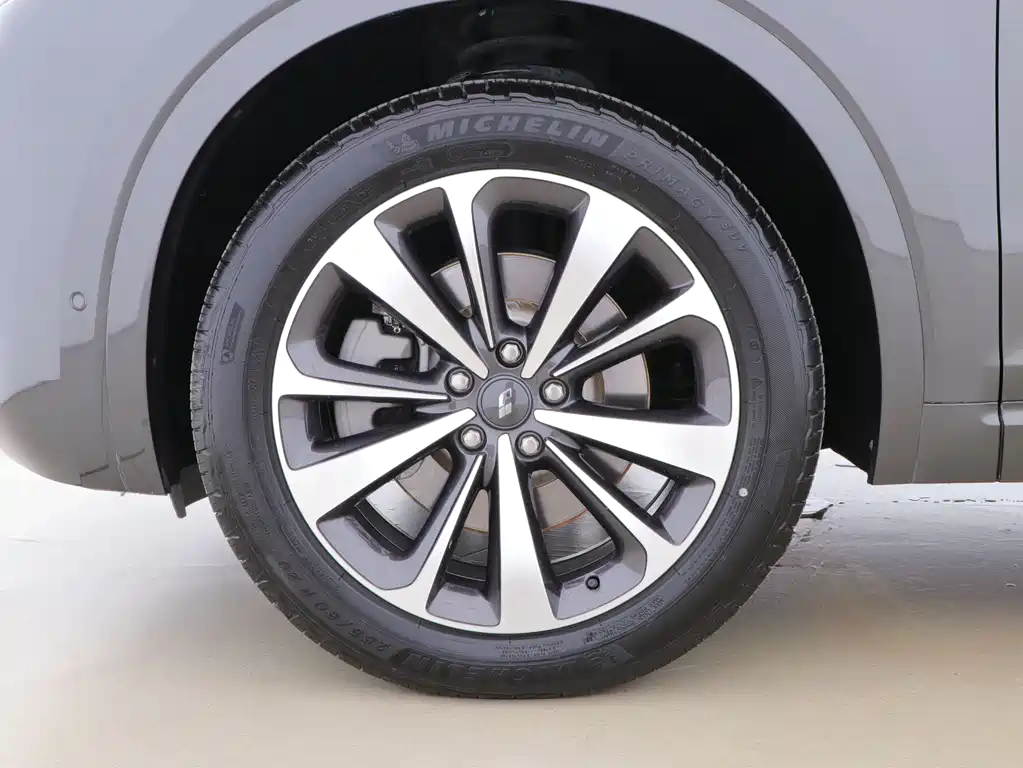 Li Auto ONE 2020 6 мест