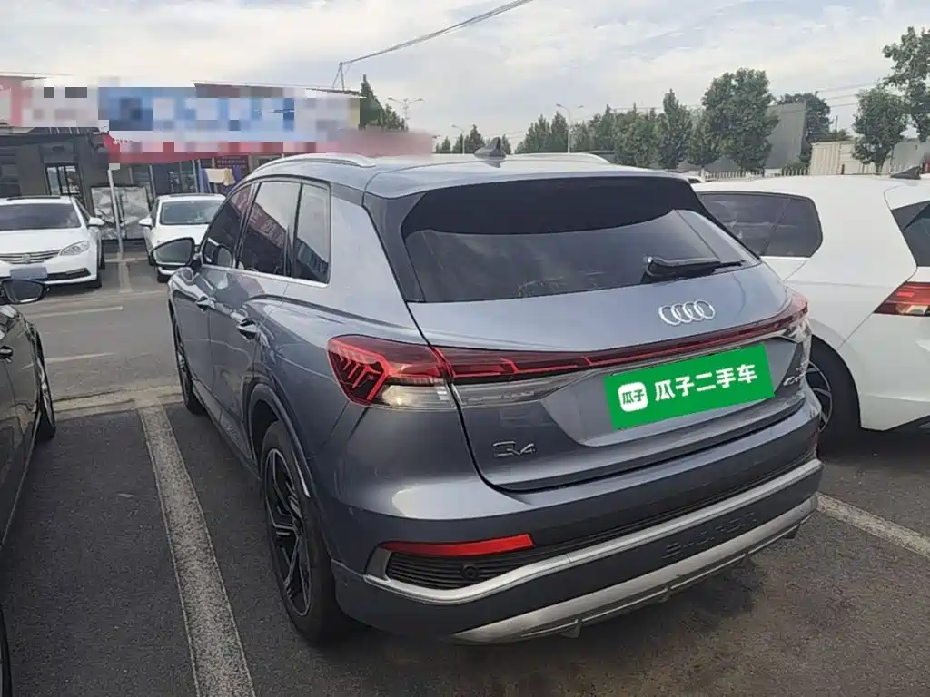 Audi Q4 e-tron — миниатюра 5