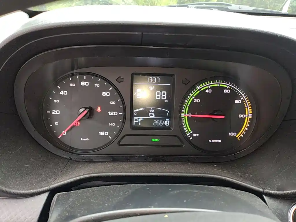 Roewe Clever — миниатюра 8