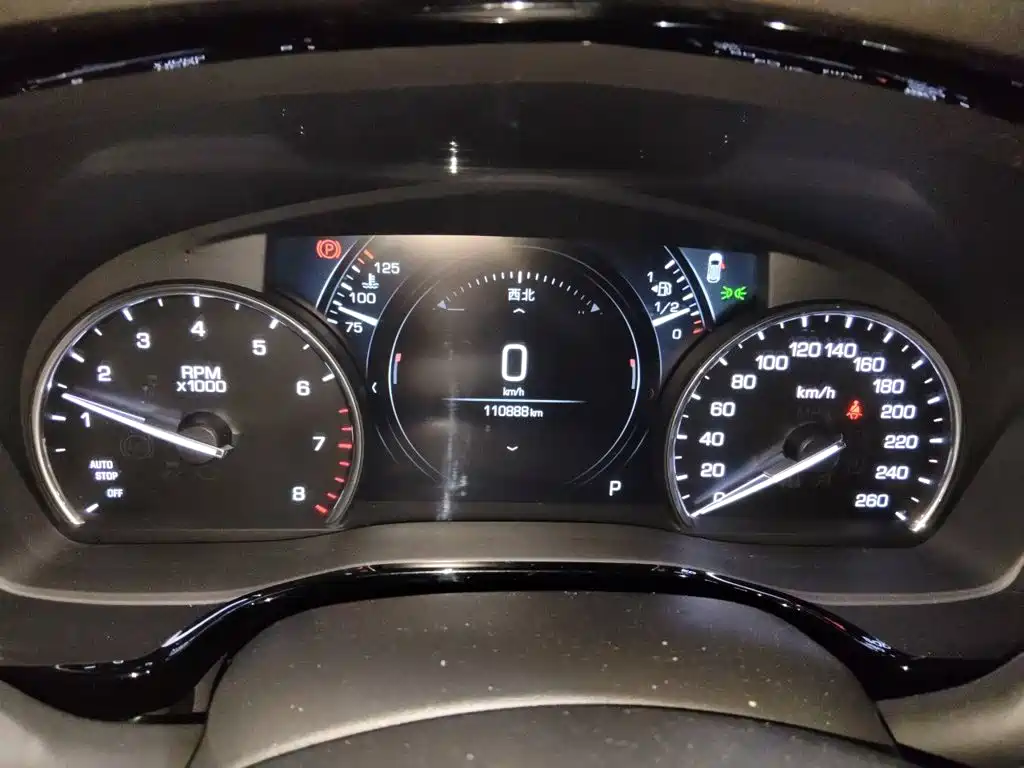 Cadillac XT5 — миниатюра 7
