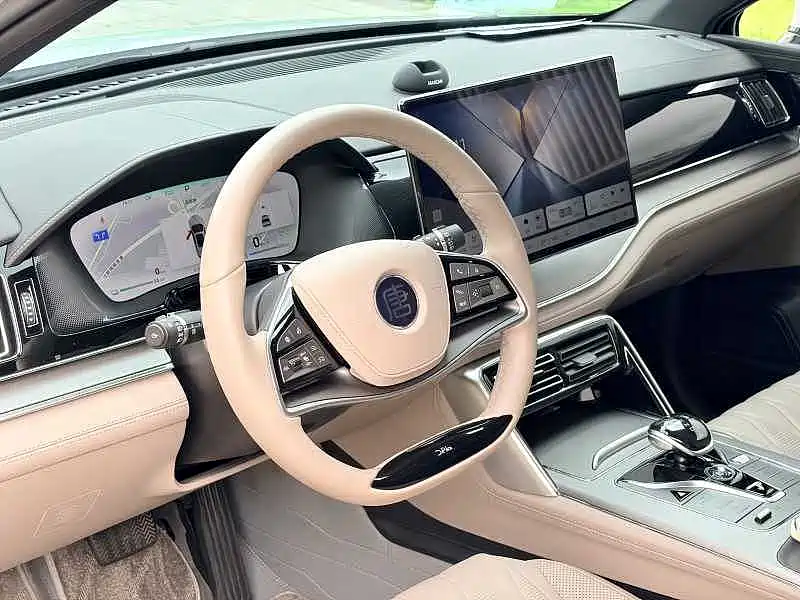 BYD Tang New Energy — миниатюра 4