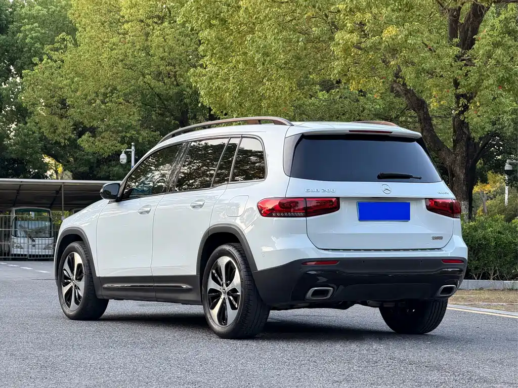 Mercedes-Benz GLB — миниатюра 4