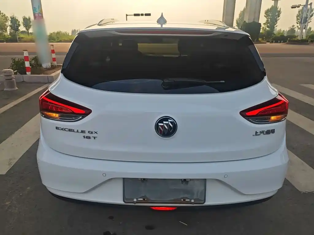 Buick Excelle — миниатюра 6