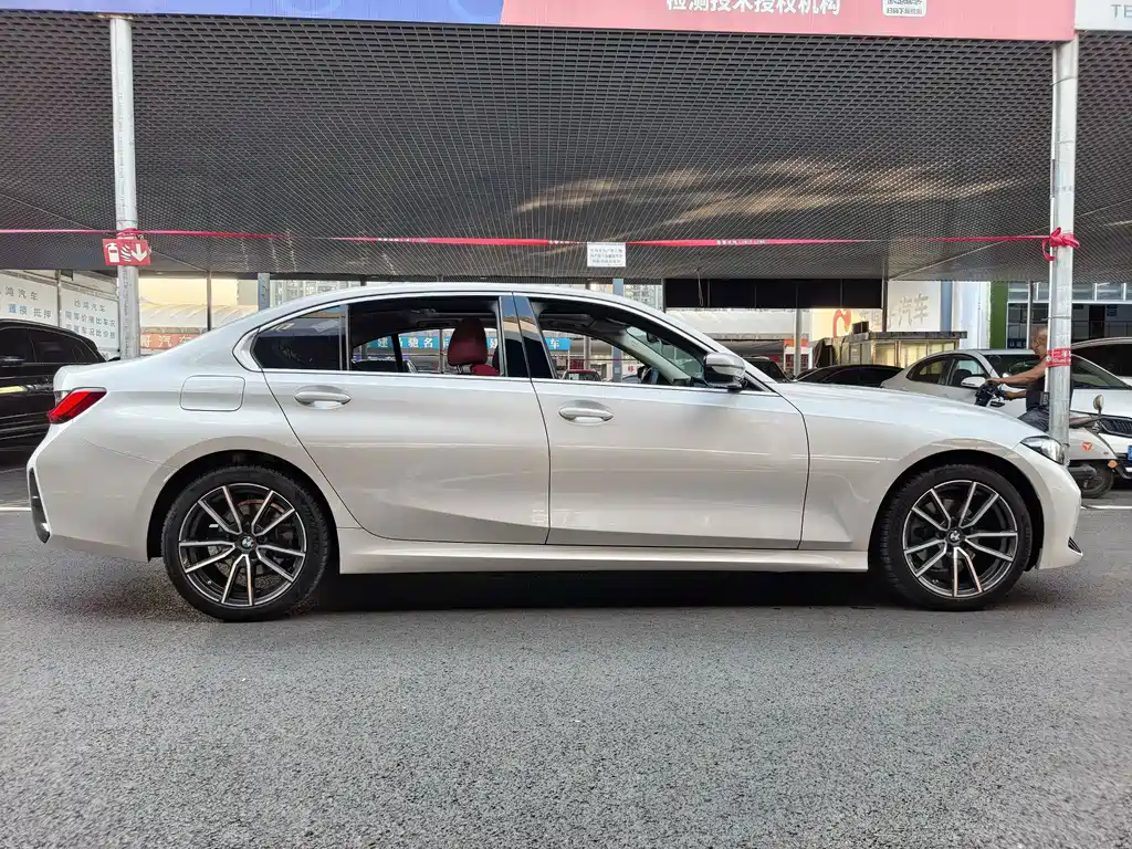 BMW 3 Series — миниатюра 5