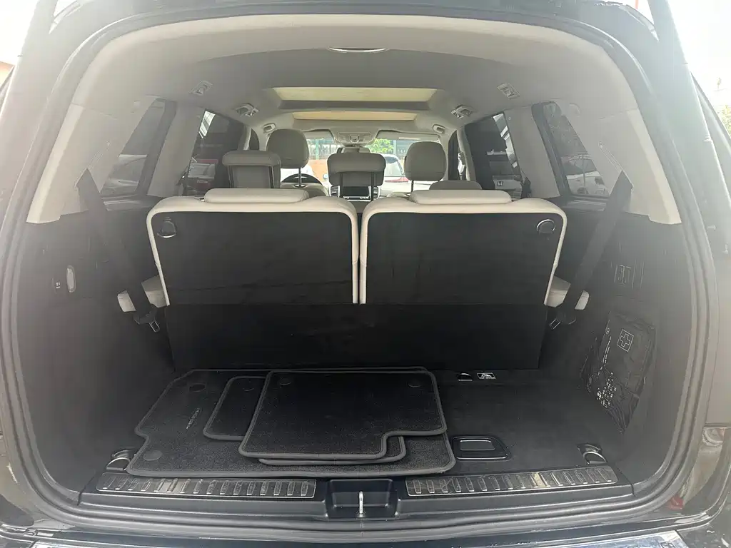 Mercedes-Benz GLS — миниатюра 12