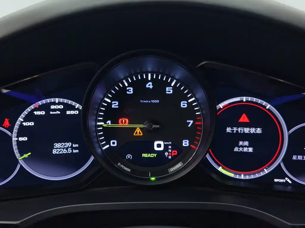 Porsche Cayenne Hybrid — миниатюра 11