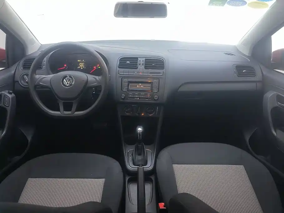 Volkswagen Polo — миниатюра 12