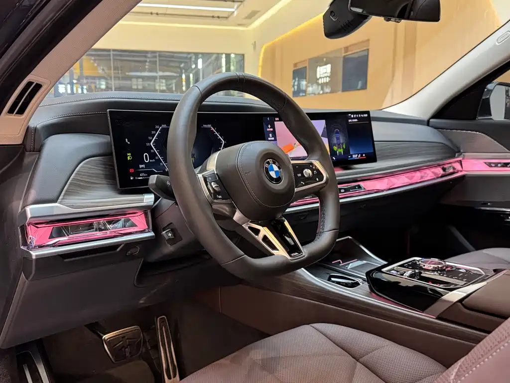 BMW 7 SERIES