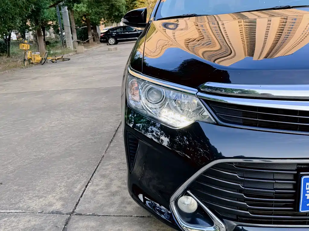 Toyota Camry — миниатюра 8