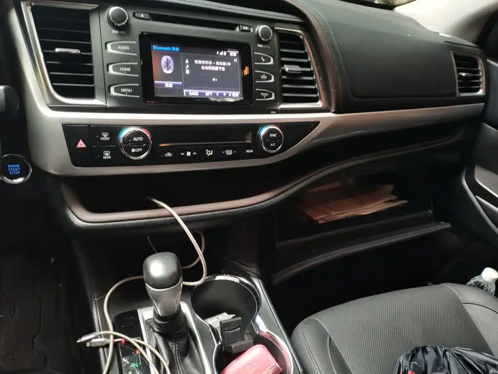 Toyota Highlander — миниатюра 14