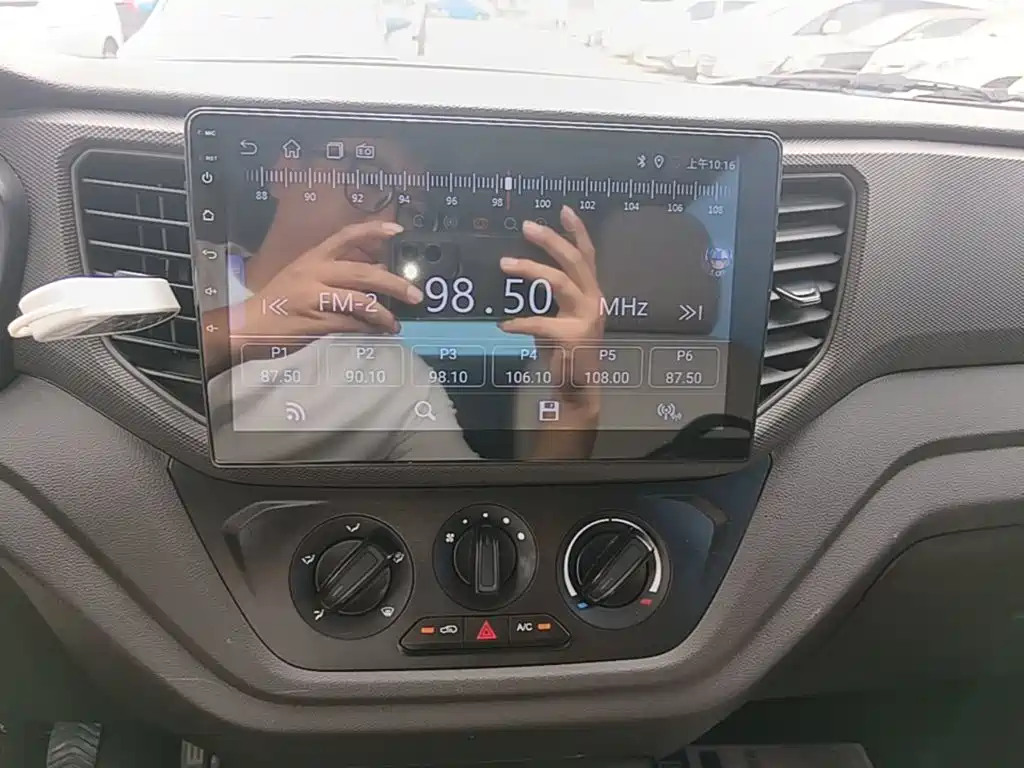 Wuling Hongguang V — миниатюра 13