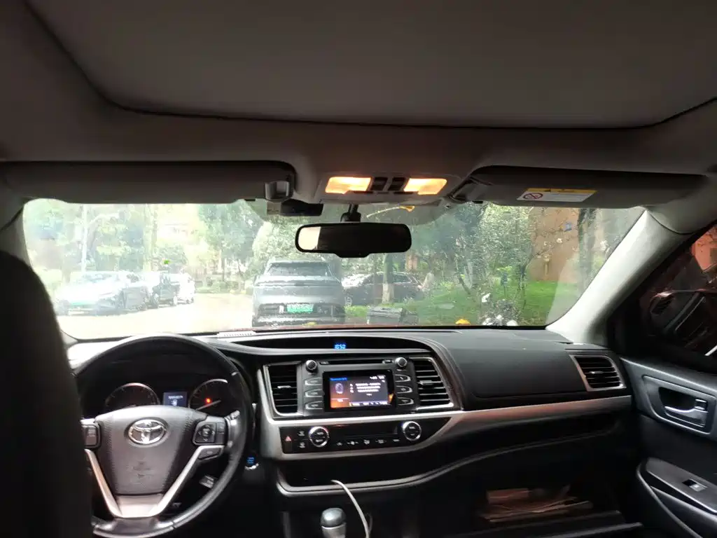 Toyota Highlander — миниатюра 19