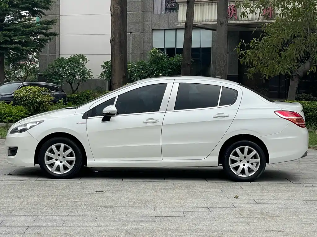Peugeot 308 — миниатюра 4
