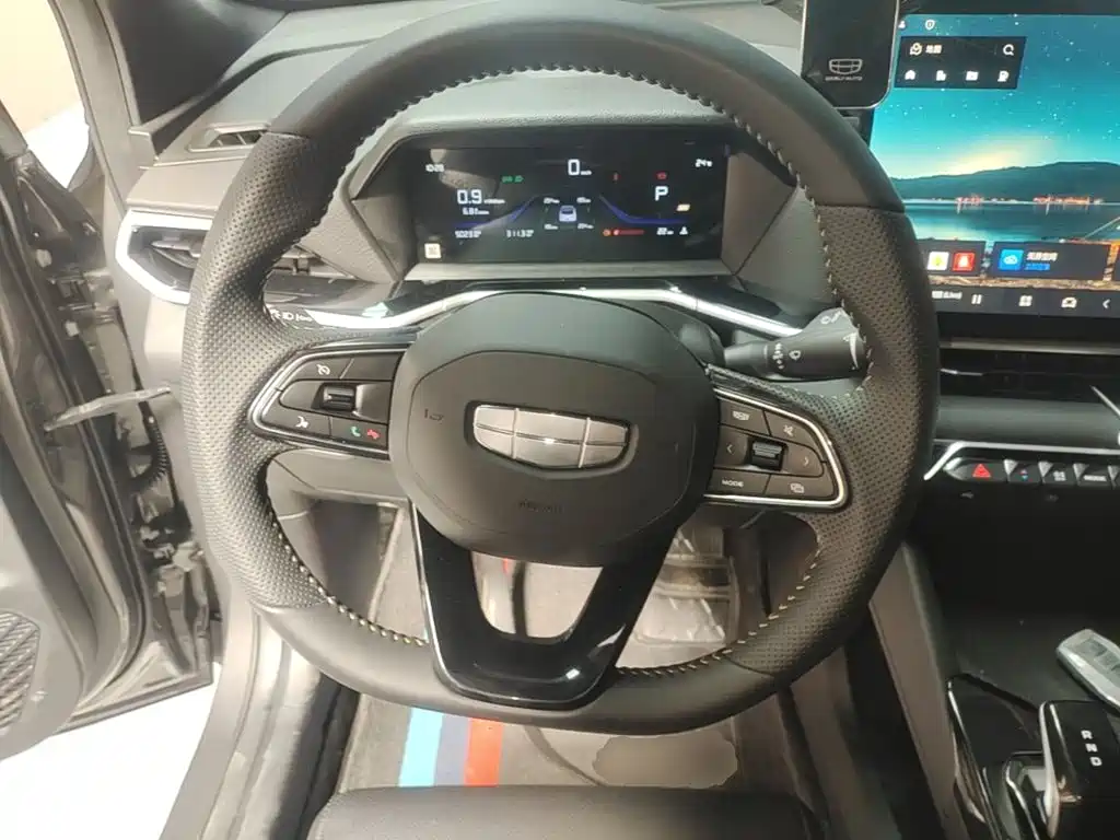 Geely Binyue — миниатюра 11