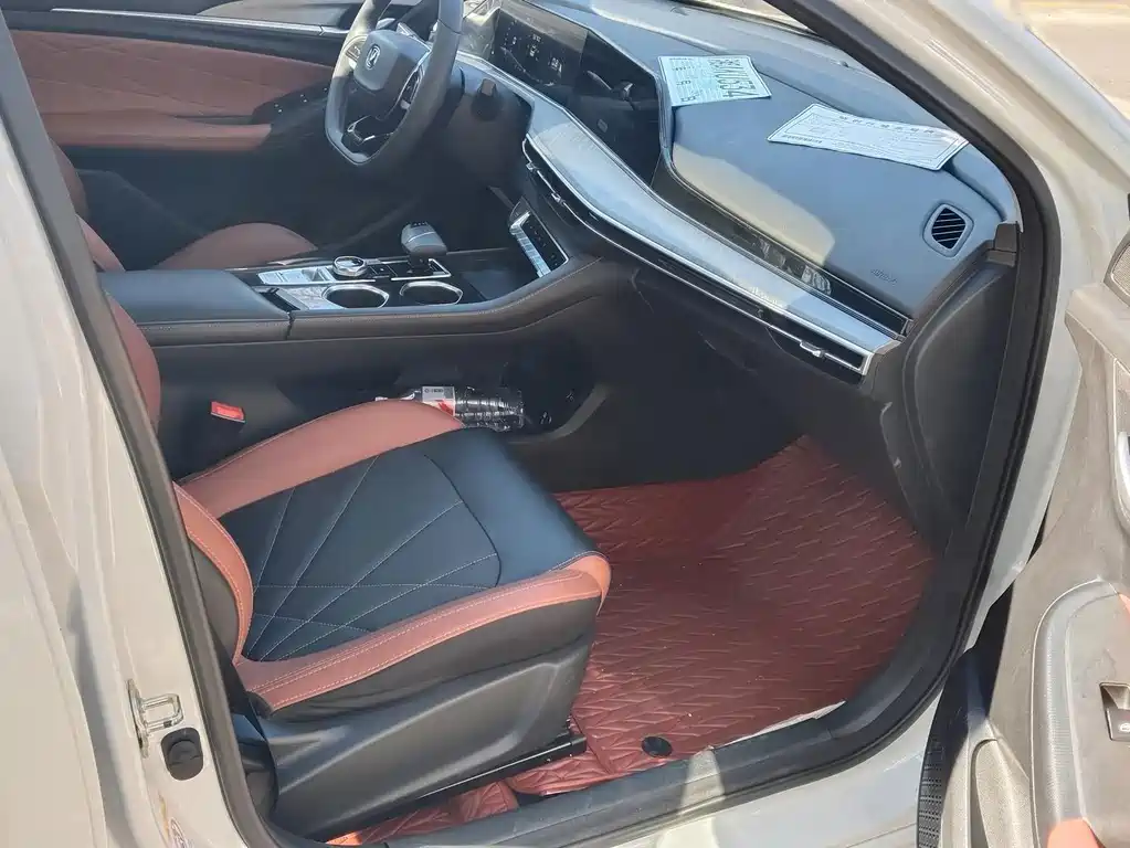 Changan Eado — миниатюра 5