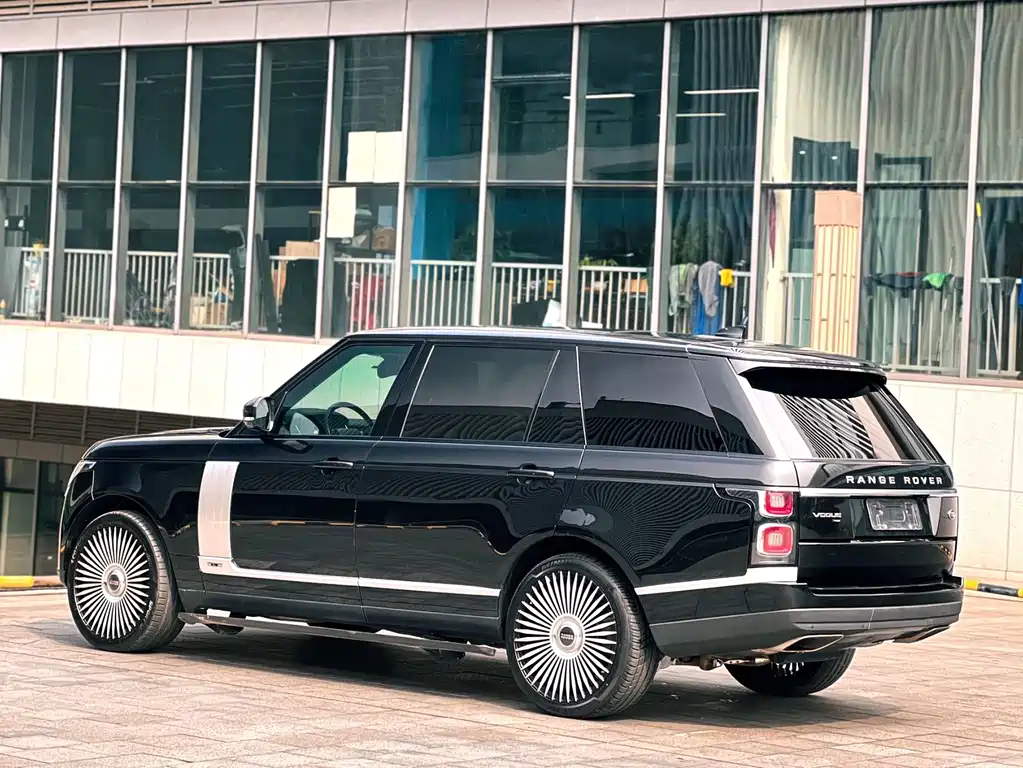 Land Rover Range Rover — миниатюра 3