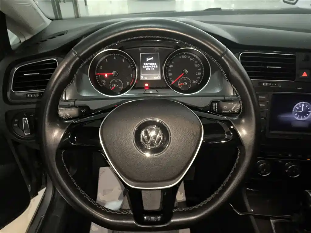 Volkswagen Golf 2017 1.6L AT Comfort