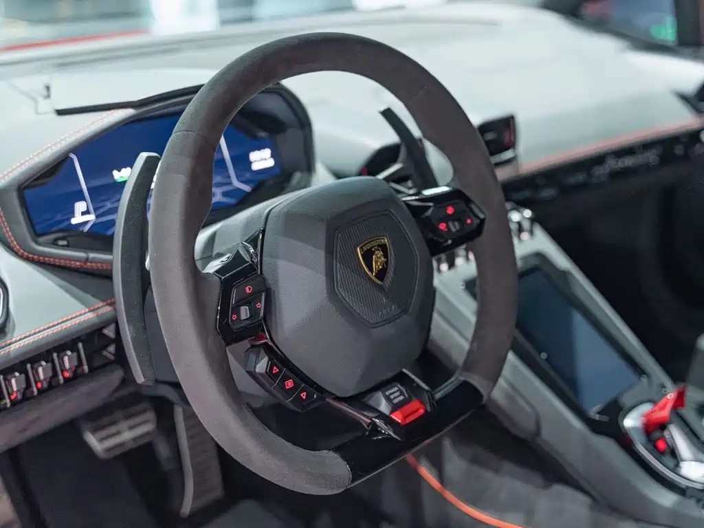 LAMBORGHINI HURACÁN