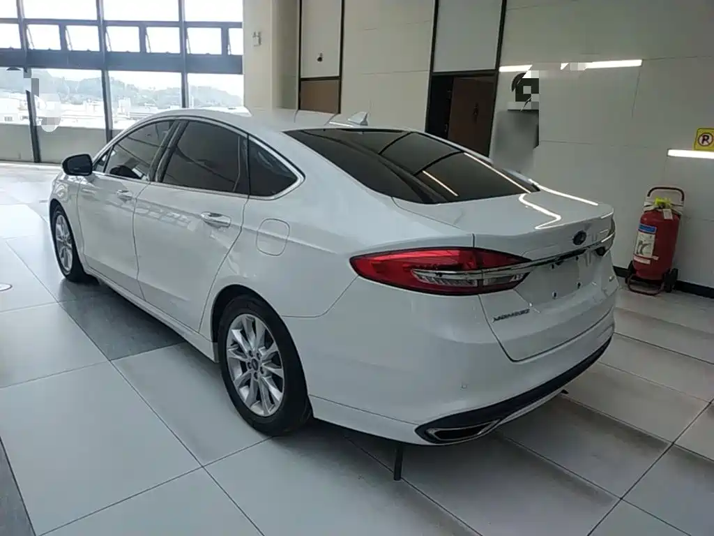 Ford Mondeo — миниатюра 5