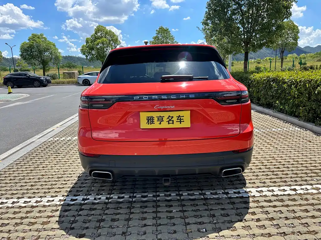 PORSCHE CAYENNE