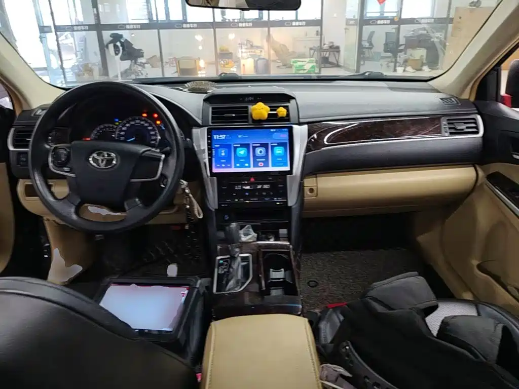 Toyota Camry — миниатюра 10