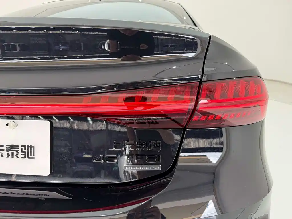Audi A7L — миниатюра 10