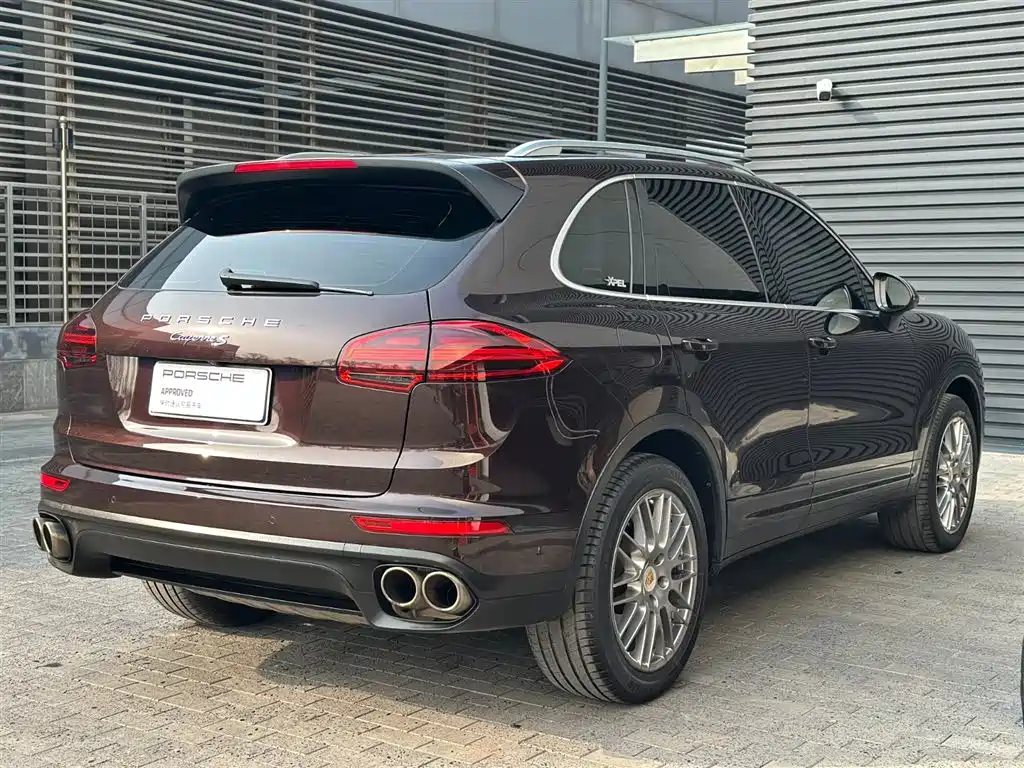 PORSCHE CAYENNE