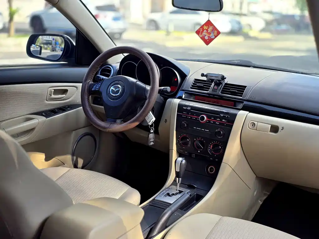 Mazda 3 (Import) — миниатюра 10