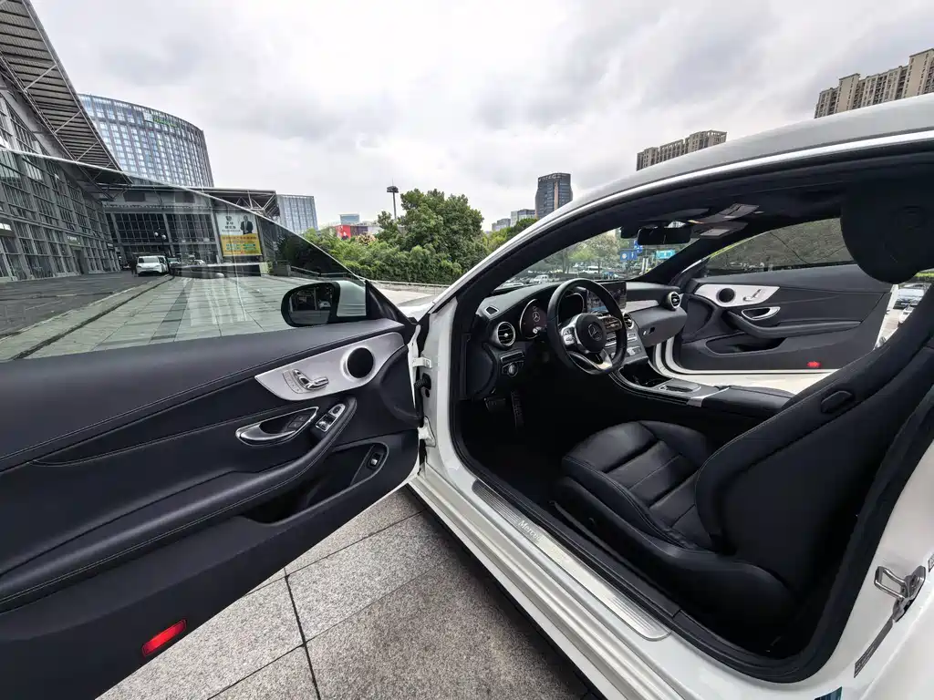 Mercedes-Benz C-Class (Import) — миниатюра 7