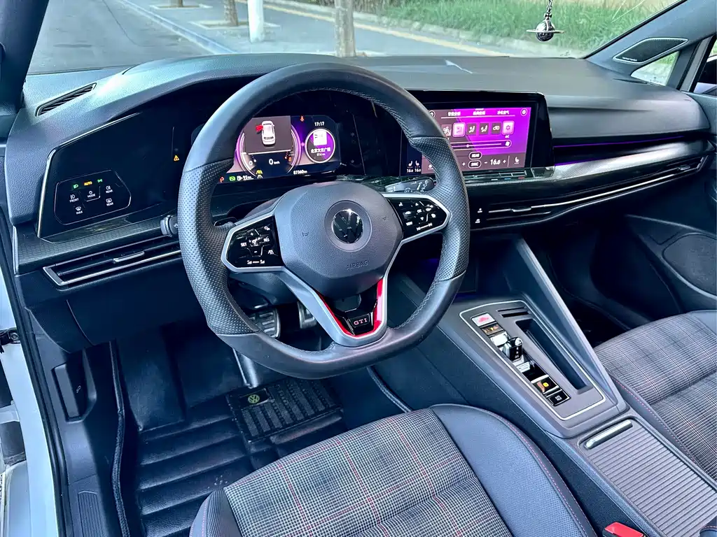 Volkswagen Golf GTI — миниатюра 11