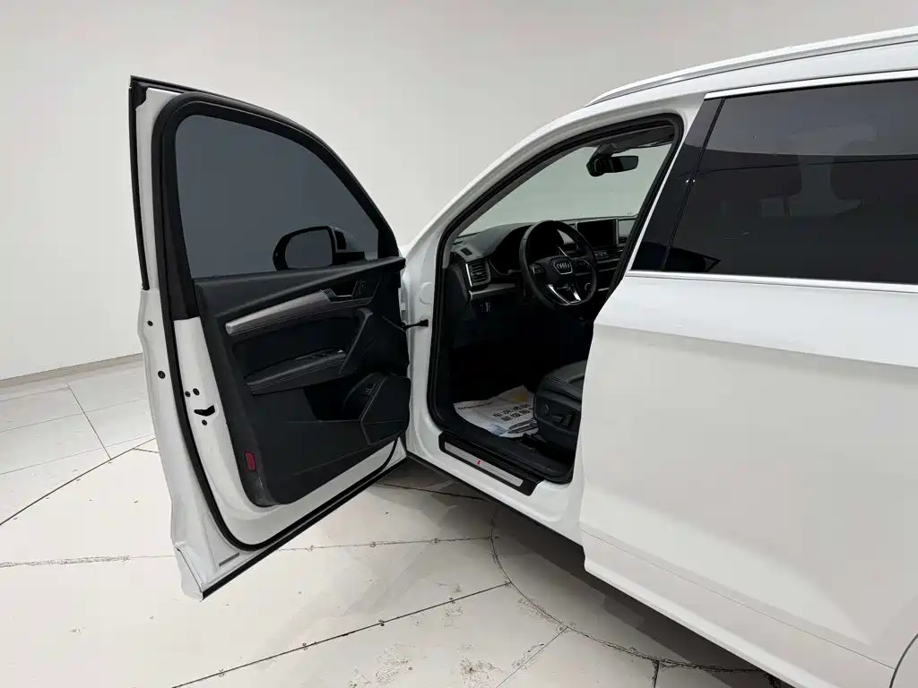 Audi Q5L — миниатюра 18
