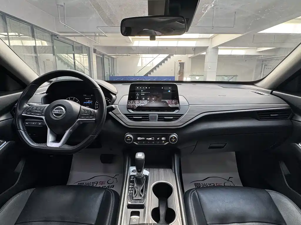 Nissan Teana — миниатюра 9