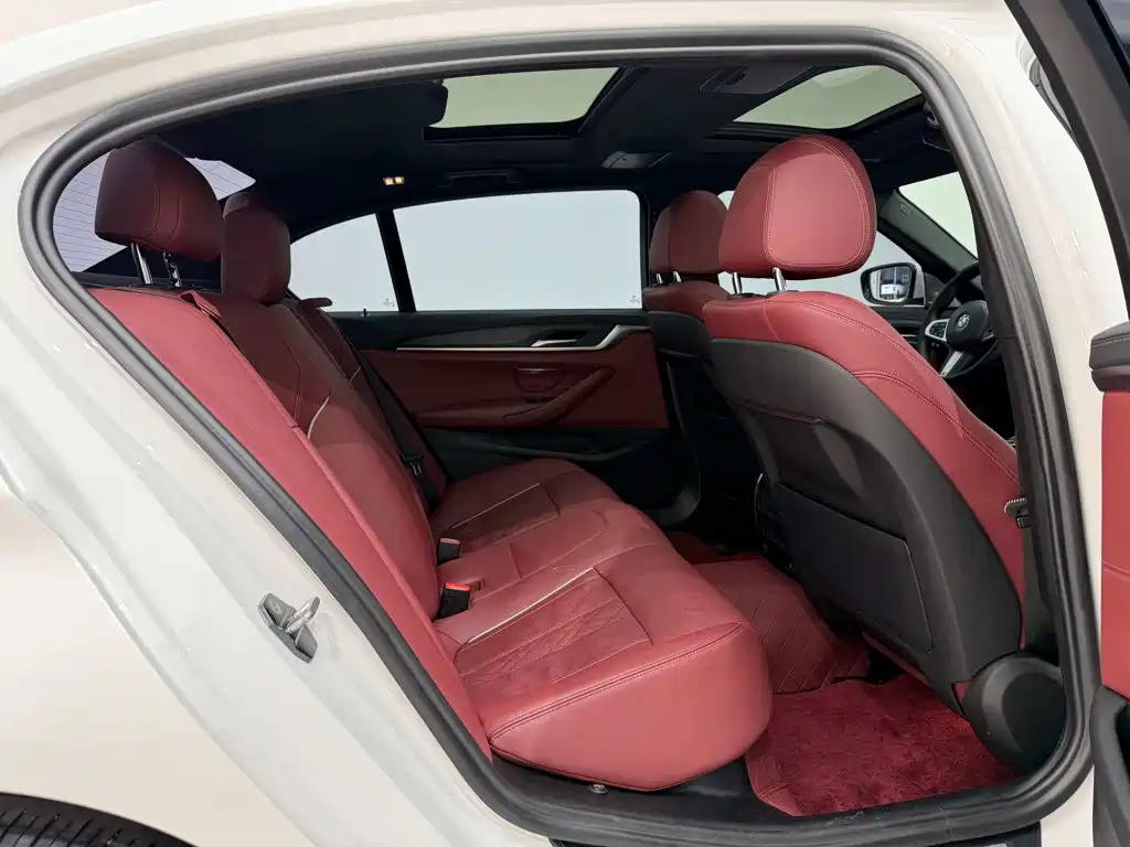 BMW 5 Series — миниатюра 25
