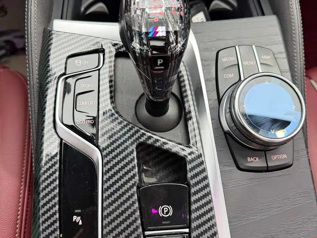 BMW 5 Series — миниатюра 20
