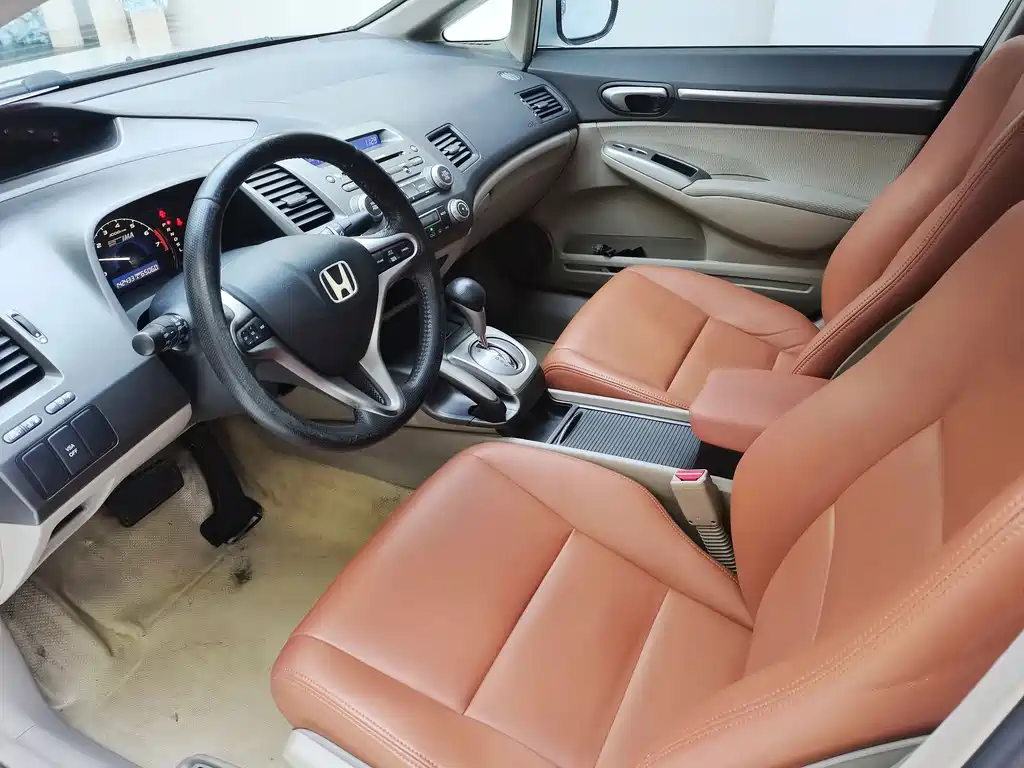 Honda Civic — миниатюра 8