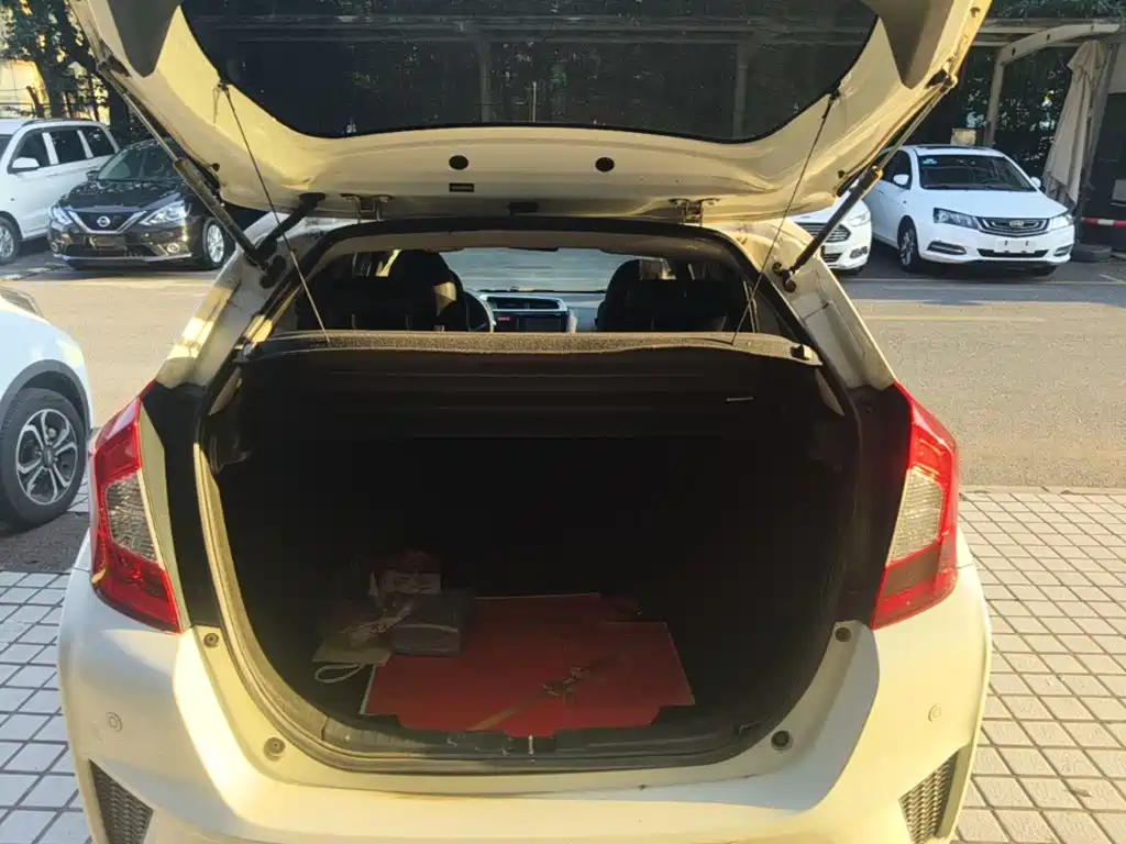 Honda Fit — миниатюра 19