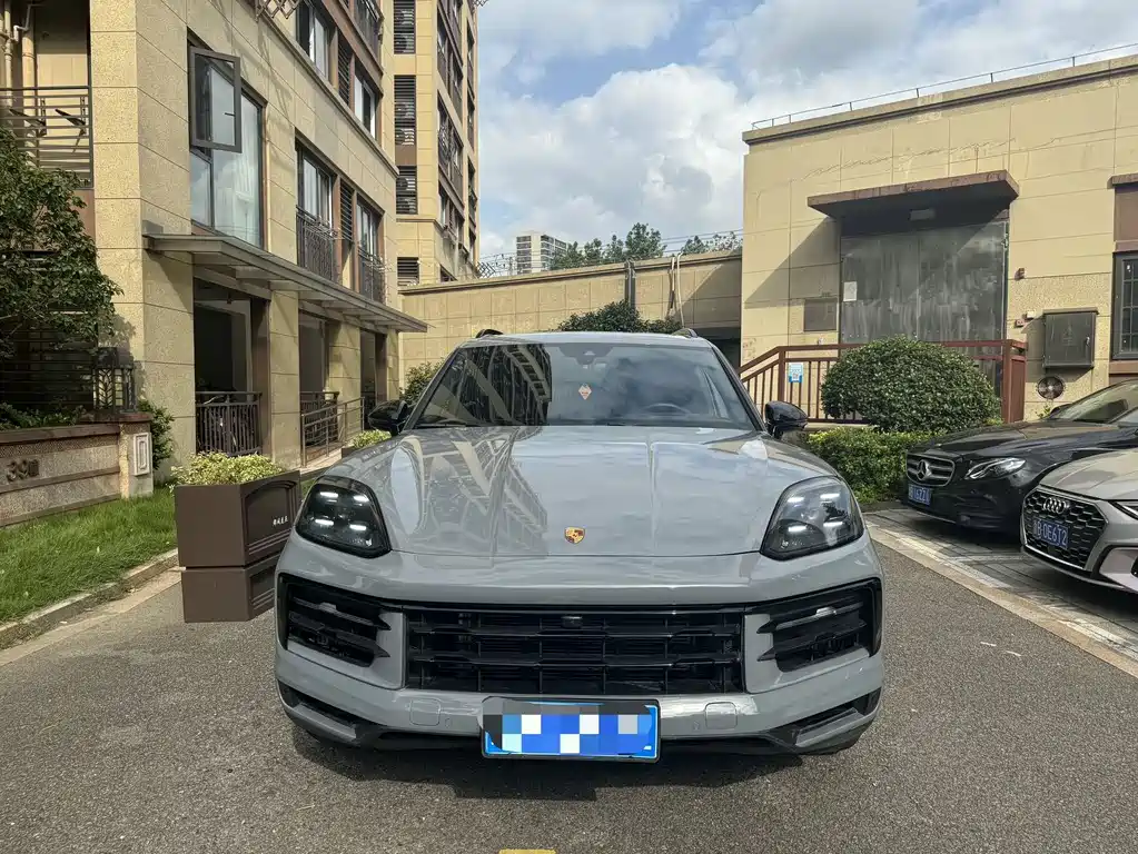 Porsche Cayenne — миниатюра 2