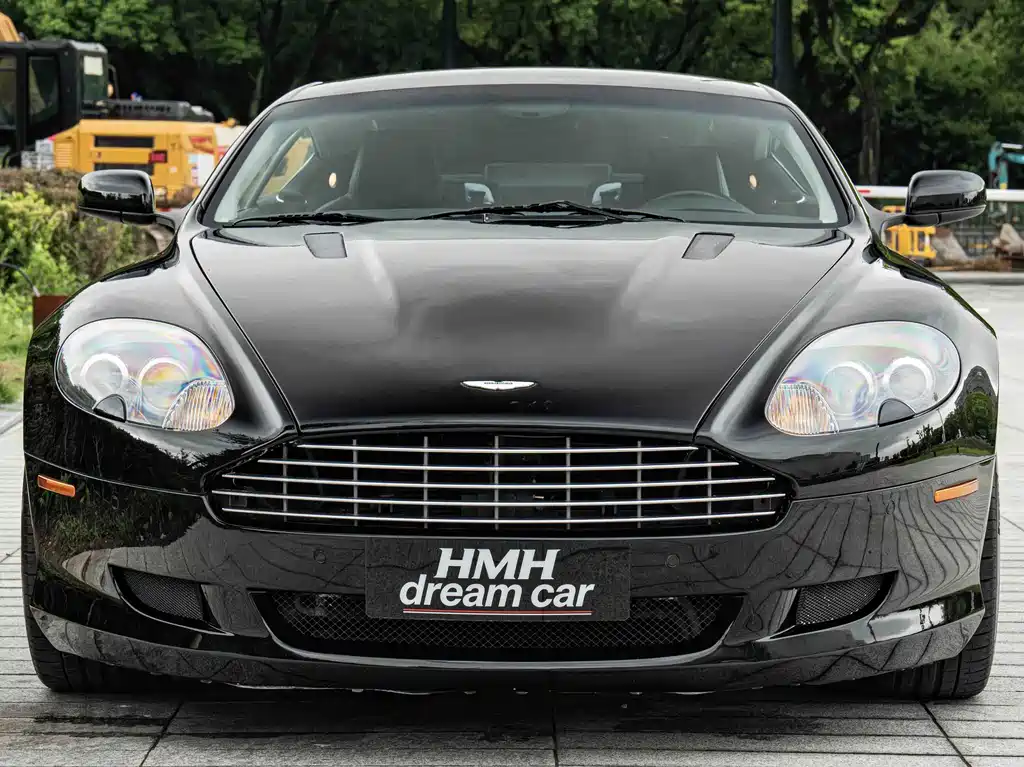 Aston Martin DB9 — миниатюра 2