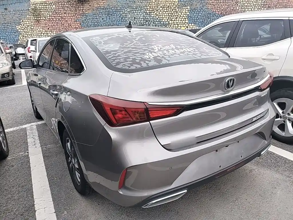 Changan Eado — миниатюра 5