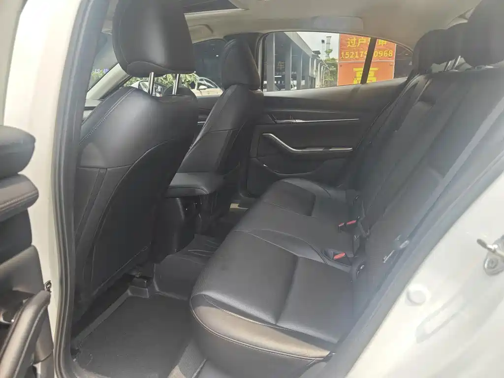 Mazda 3 Axela — миниатюра 9